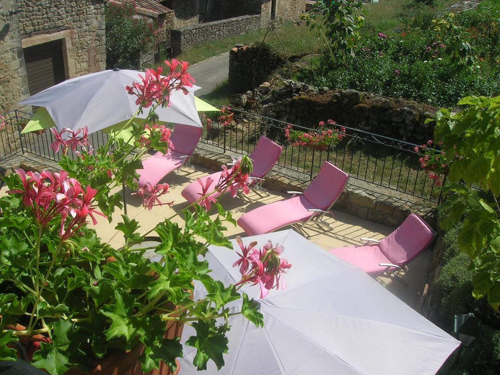 Aux Vieux Arceaux Hotel Mercuer Bilik gambar