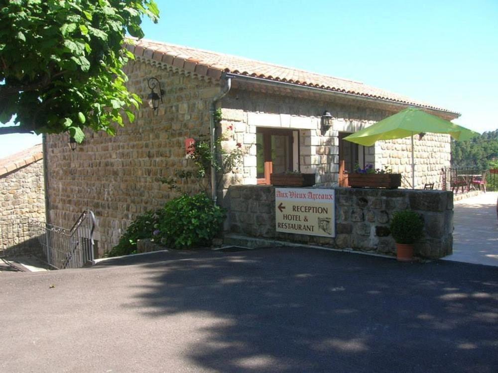 Aux Vieux Arceaux Hotel Mercuer Luaran gambar